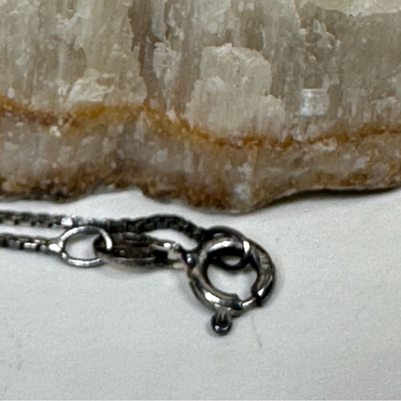 Vintage/Artisan Crafted Pendant & Chain - Stamped Sterling - Picture 9 of 9